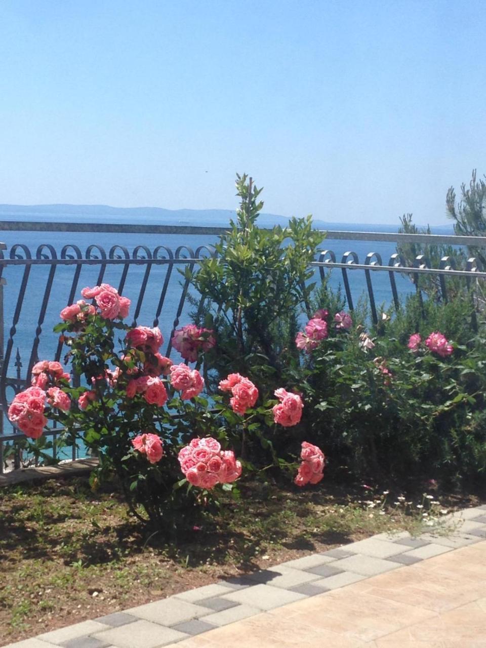 Feelgood Apartments Podstrana Bagian luar foto